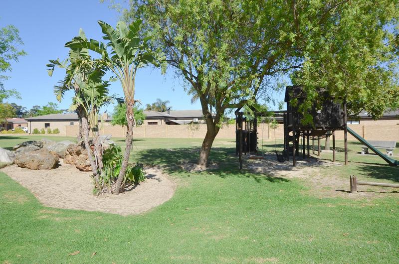 To Let 2 Bedroom Property for Rent in Sonstraal Heights Western Cape